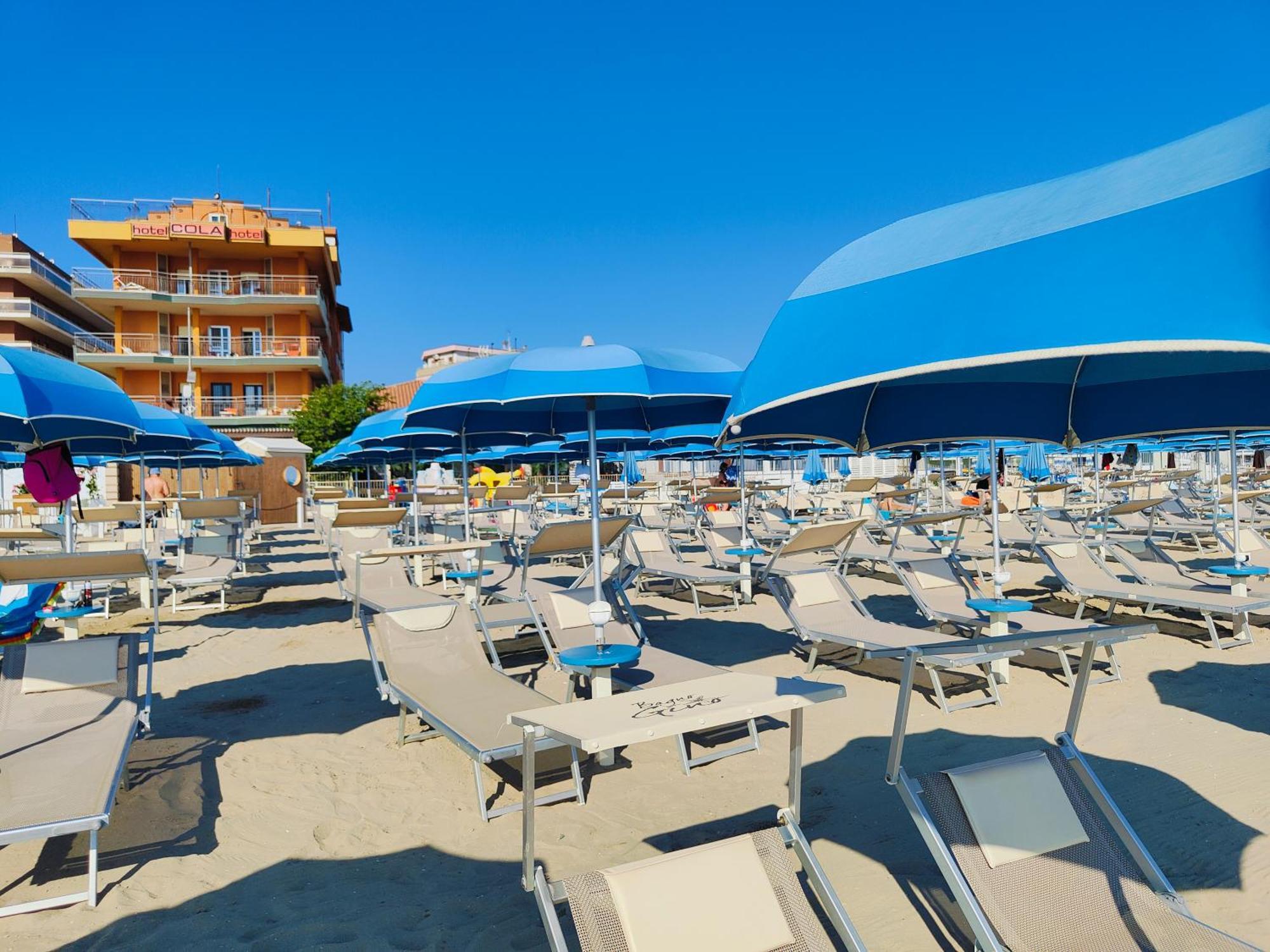 Hotel Cola Frontemare Белариа-Игеа Марина Екстериор снимка