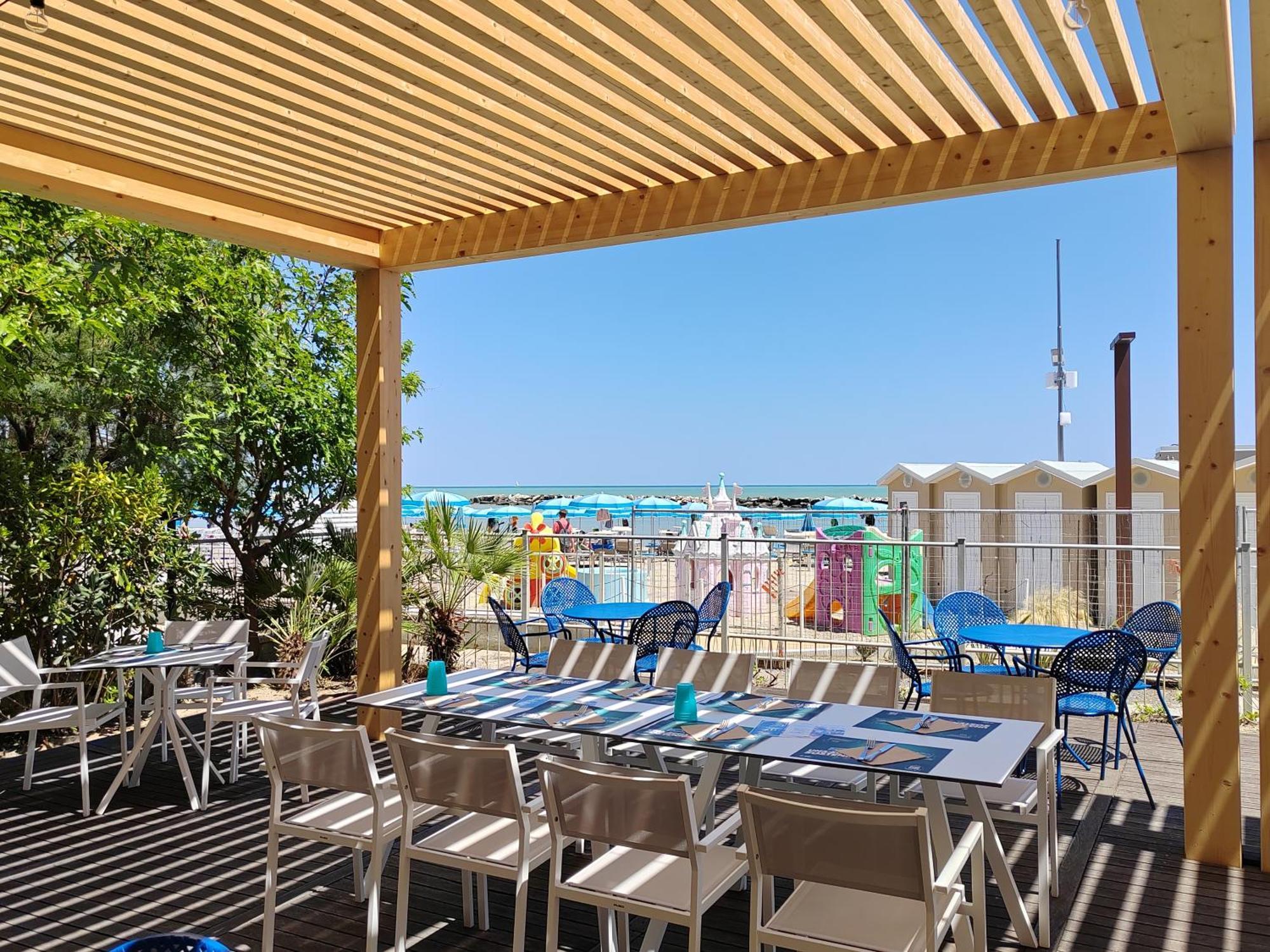 Hotel Cola Frontemare Белариа-Игеа Марина Екстериор снимка